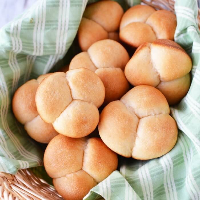 Buttery Dinner Rolls